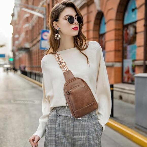 Versatile Women's Sling Bag - Lightweight Travel Companion with Adjustable Strap - Picture 6 of 6